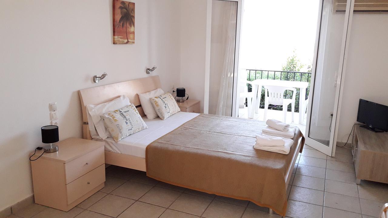 Yiannis Studios Tsilivi  Luaran gambar