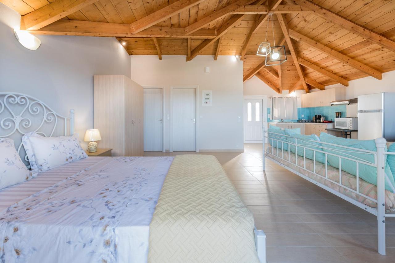 Yiannis Studios Tsilivi  Luaran gambar